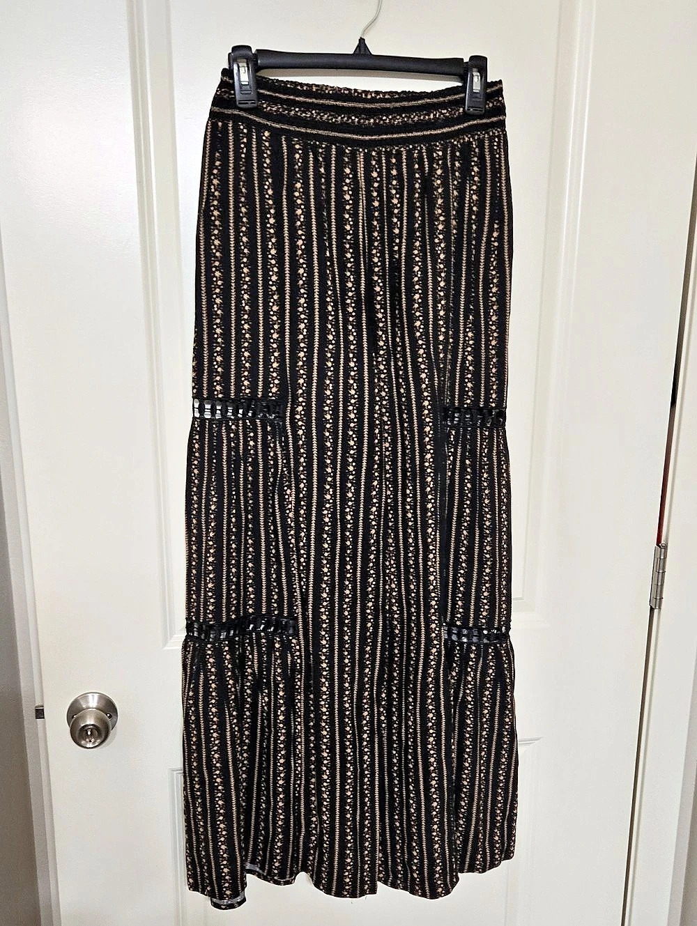 Love Wish Floral Wide Legged Pants in Black & Brown Size Medium